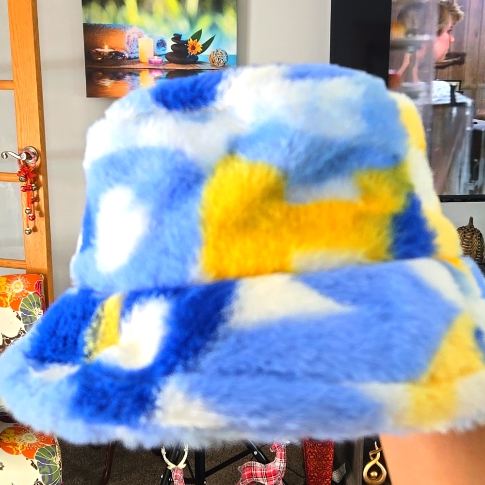 Women's Faux Fur Bucket Hat💙